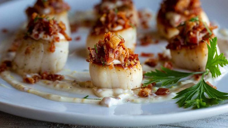 Pan-seared Scallop Meat with Bacon in Lemon Cream Sauce